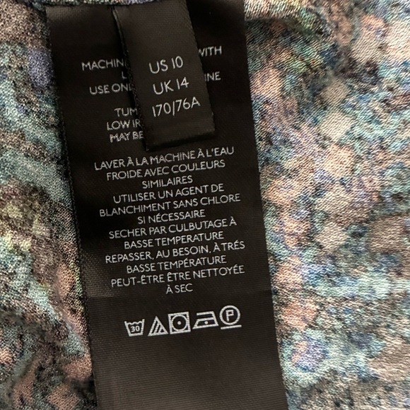 Free People Saturday Sun Mini Skirt Who is She
Combo 10 - Picture 15 of 16